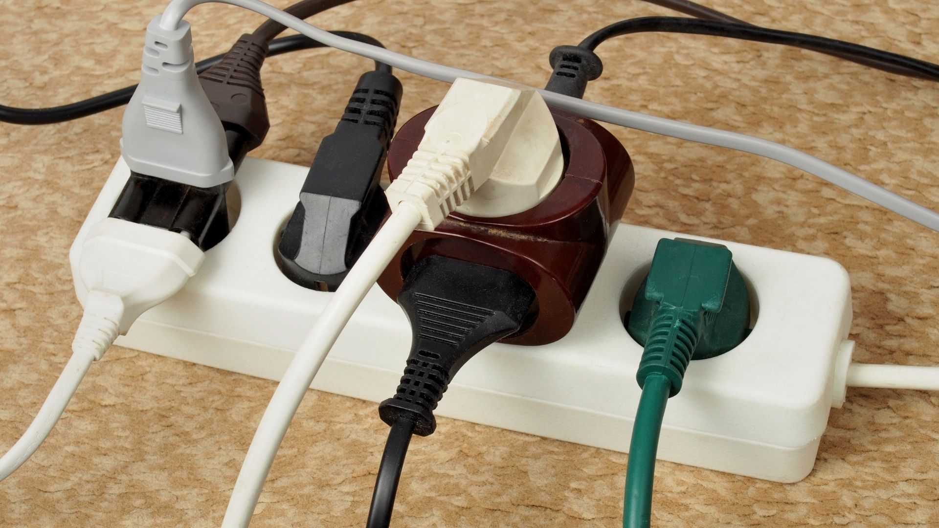 What Causes A Power Cord To Melt