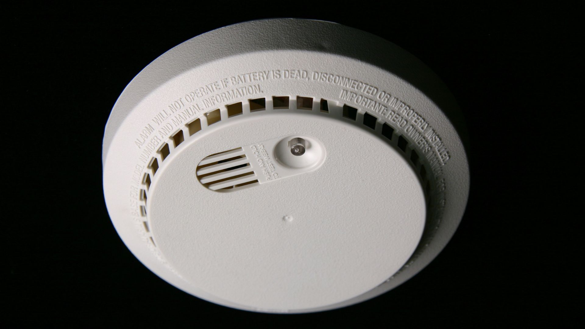 How Long Do Batteries Last On Smoke Detector? (Explained